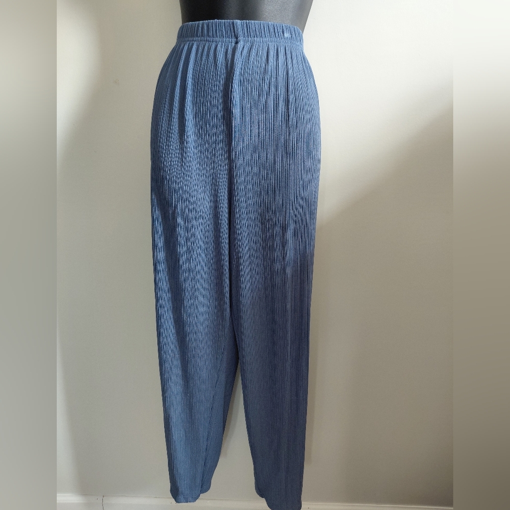 R&M Richards Pleated Elastic-Waist Blue Pants